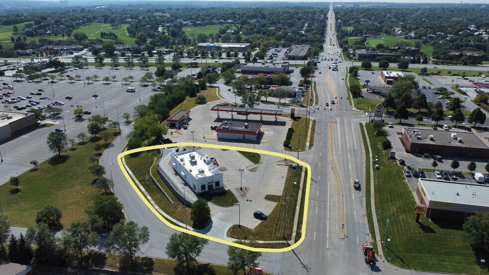 More Photos Of 3949 N 132nd St, Omaha Freestanding For Sale