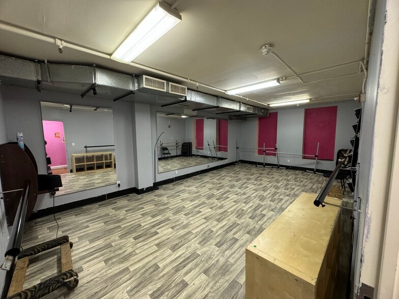 More Photos Of 2258-2260 Third Ave, New York Office Residential For Lease