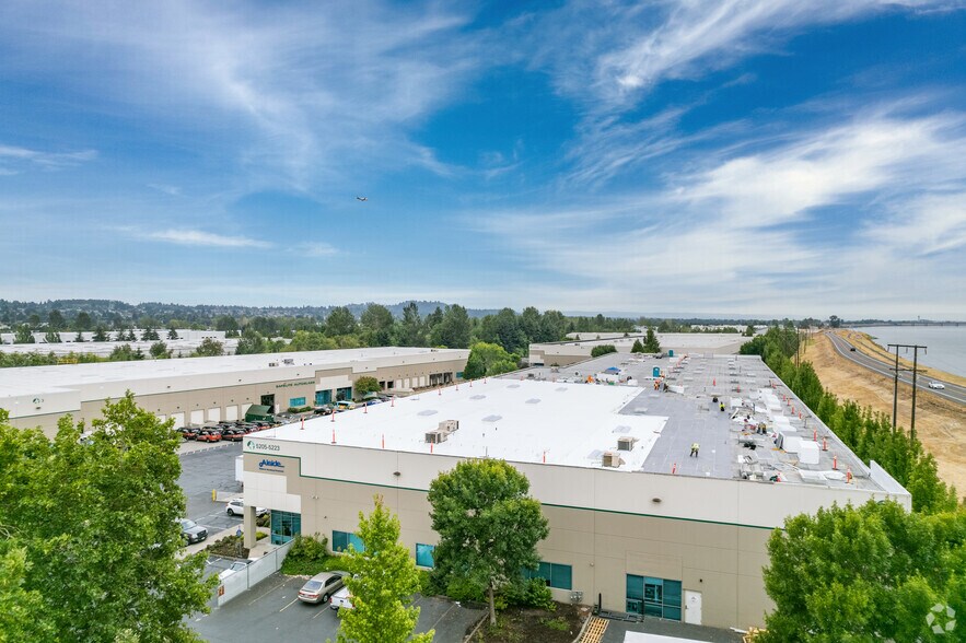 More Photos Of 5220-5232 NE 152nd Pl, Portland Warehouse For Lease