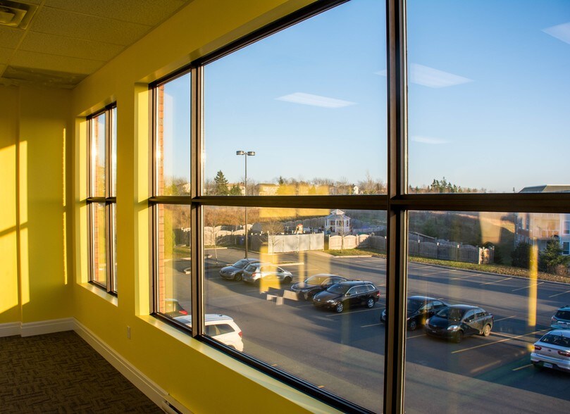 More Photos Of 635-639 Portland Hills Dr, Halifax General Retail For Lease