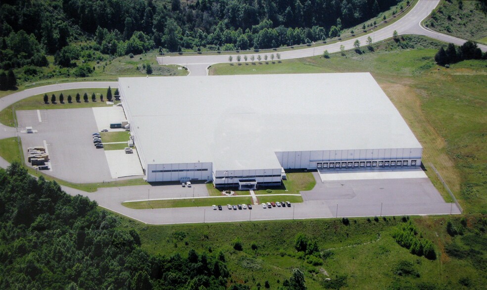 Primary Photo Of 314 Jefferson Ridge Pky, Lynchburg Distribution For Lease