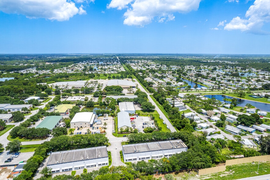 More Photos Of 1605-1613 91st Ct, Vero Beach Light Manufacturing For Sale