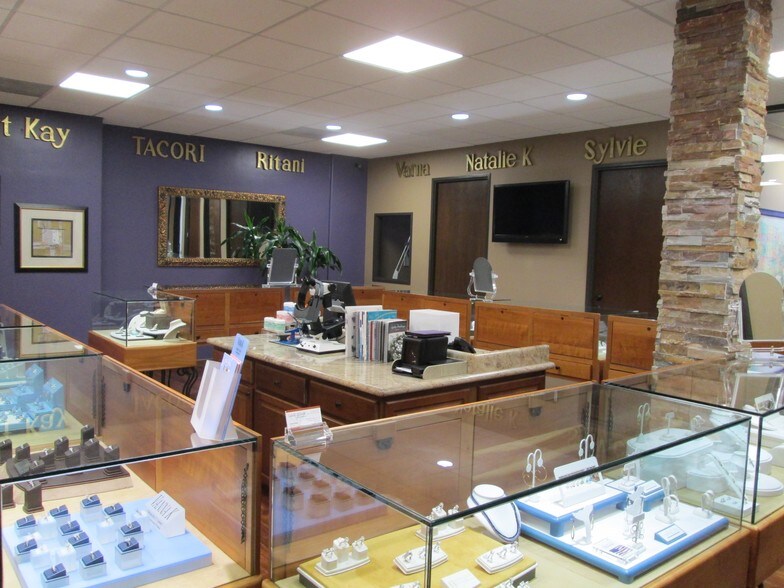 More Photos Of 9750 Miramar Rd, San Diego Medical For Sale