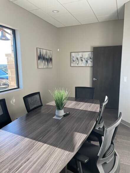 More Photos Of 2967 Oak Run Pky, New Braunfels Office For Lease