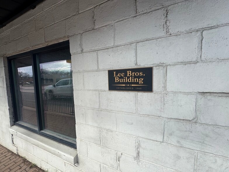 More Photos Of 200 S Main St, Keller Office For Sale