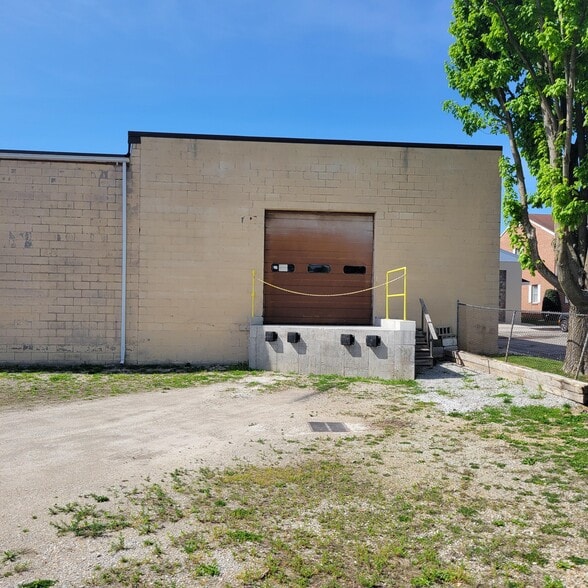 More Photos Of 295 N 4th St, Mcsherrystown Warehouse For Sale