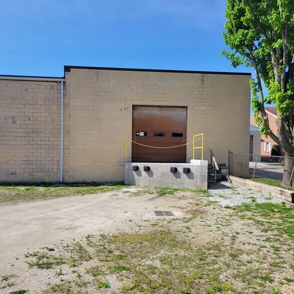 More Photos Of 295 N 4th St, Mcsherrystown Warehouse For Sale