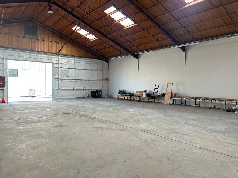 More Photos Of 347 Locust St, Watsonville Warehouse For Sale