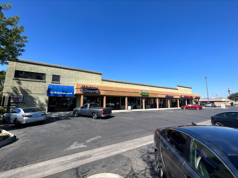 Primary Photo Of 195 W Shaw Ave, Clovis General Retail For Lease