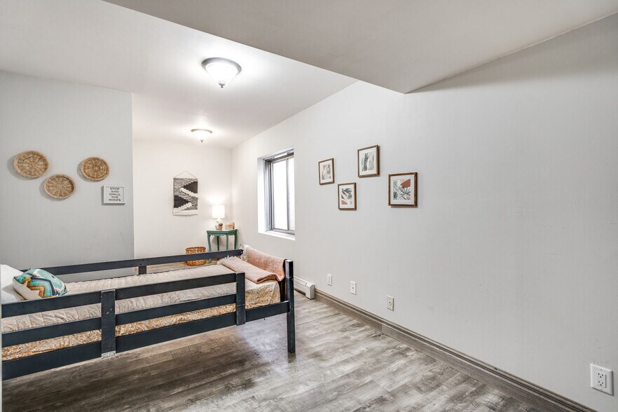 More Photos Of 13231 Dillon St, Brighton Specialty For Sale