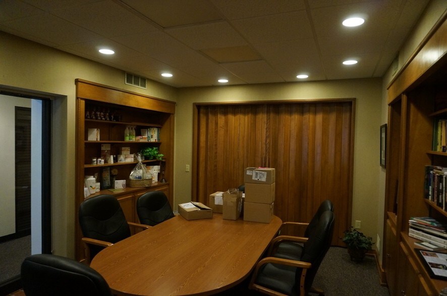 More Photos Of 6600 Clough Pike, Cincinnati Office For Sale