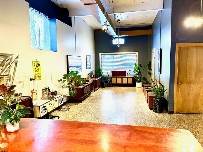 More Photos Of 1 Sherman Ter, Madison Storefront Retail Office For Sale