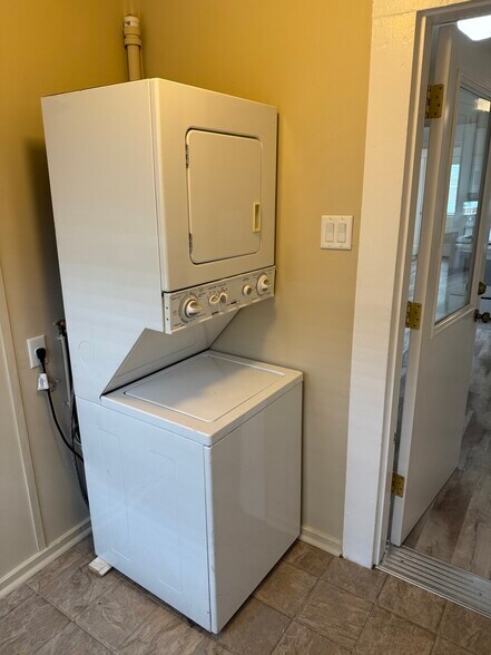 More Photos Of 357 Roberts St, Reno Apartments For Sale