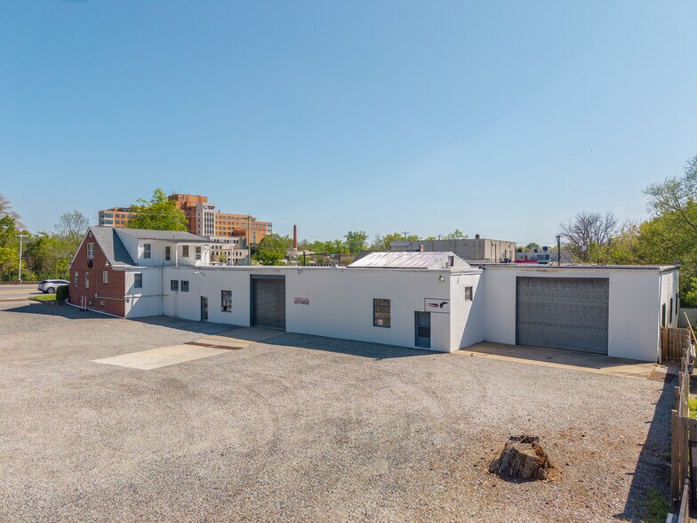 More Photos Of 1900 Kirkwood Hwy, Wilmington Freestanding For Lease