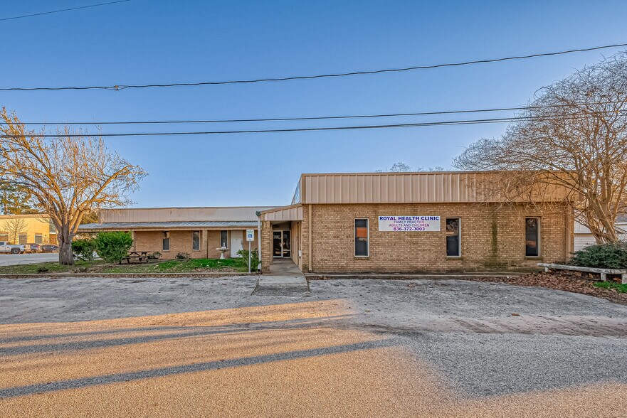 More Photos Of 1219 Farr St, Waller Office Residential For Sale