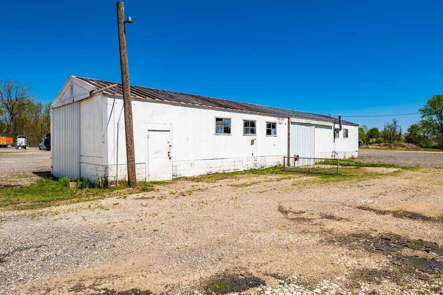 More Photos Of 127 Basin St, Hebron Warehouse For Lease