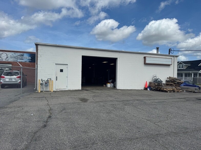 More Photos Of 1530 Ingleside Rd, Norfolk Freestanding For Sale