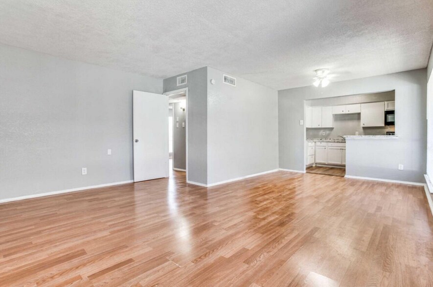 More Photos Of 14000 Esperanza Rd, Dallas Apartments For Sale