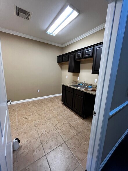 More Photos Of 4502 Riverstone Blvd, Missouri City Medical For Lease