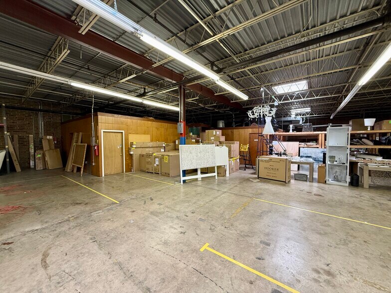 More Photos Of 2005 Fulton Pl, High Point Warehouse For Lease