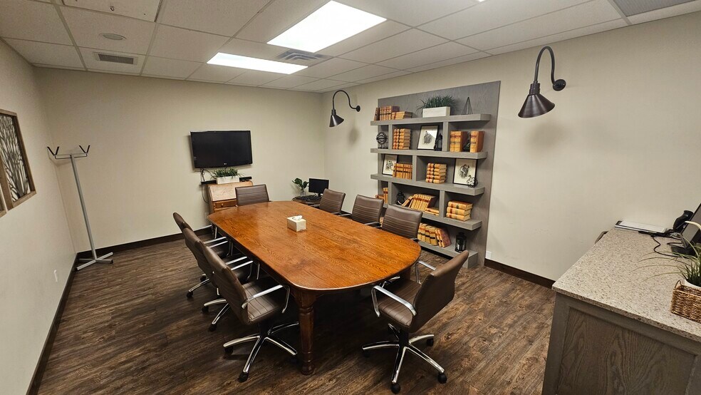 More Photos Of 5680 176A St, Surrey Office For Sale