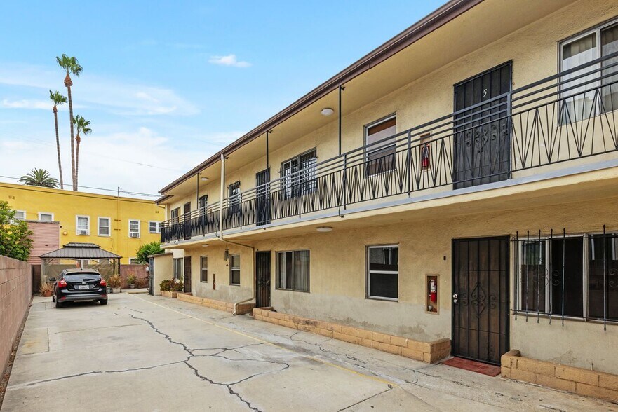 More Photos Of 2321 3rd Ave, Los Angeles Apartments For Sale
