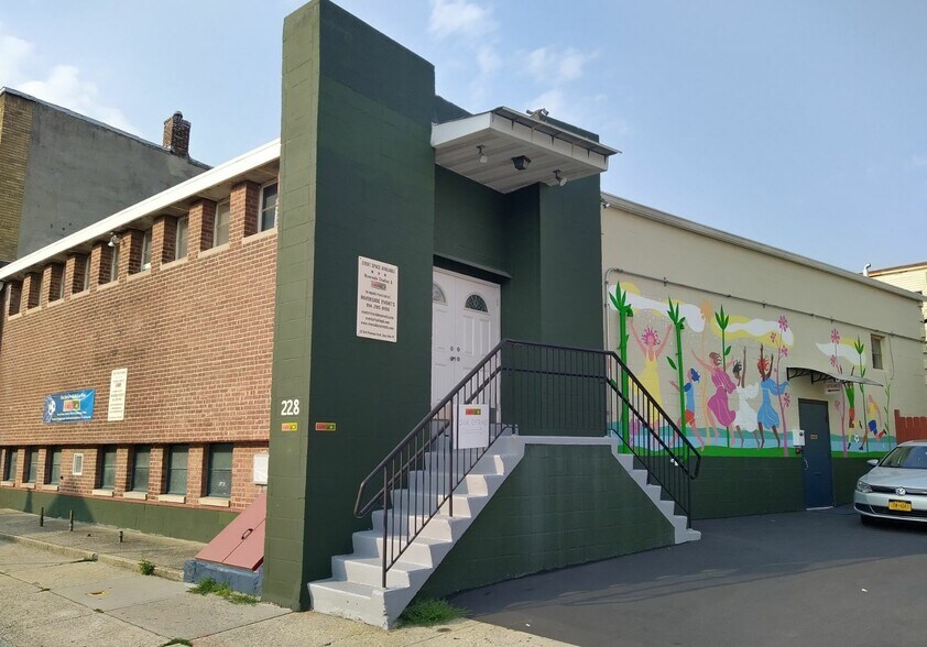 More Photos Of 228 N Washington St, Sleepy Hollow Village Lodge Meeting Hall For Sale