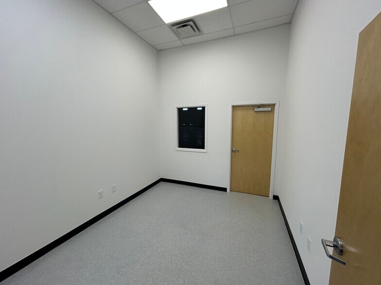 More Photos Of 150 Southridge Pky, Bessemer City Distribution For Lease