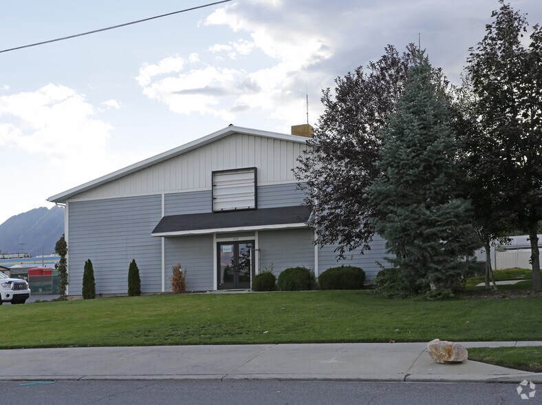 More Photos Of 9119 S Monroe Plaza Way, Sandy Freestanding For Lease