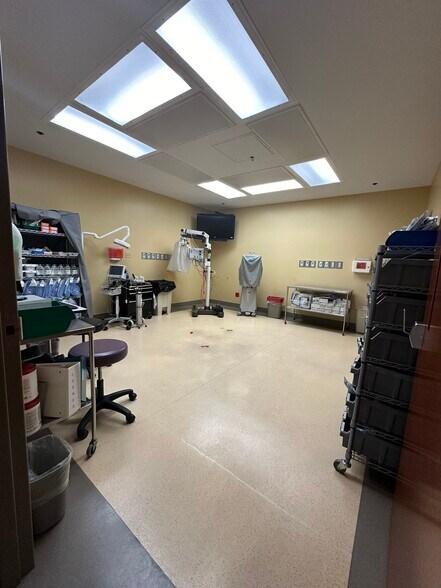 More Photos Of 240 W Cook Rd, Mansfield Medical For Sale