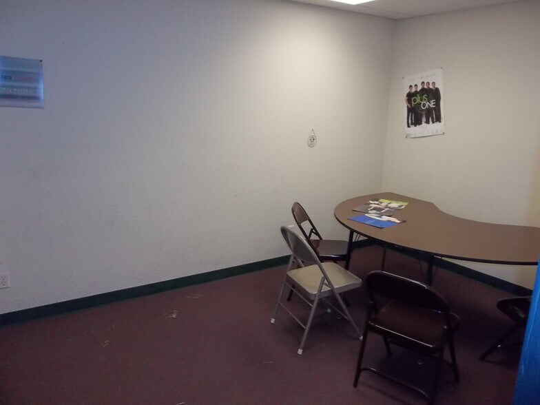 More Photos Of 1390 35th Pkwy Pky, Chanute Religious Facility For Sale