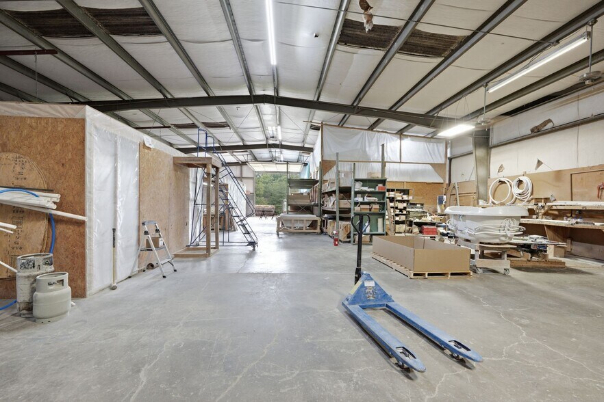 More Photos Of 7612 Drag Strip Rd, Fairview Industrial For Sale
