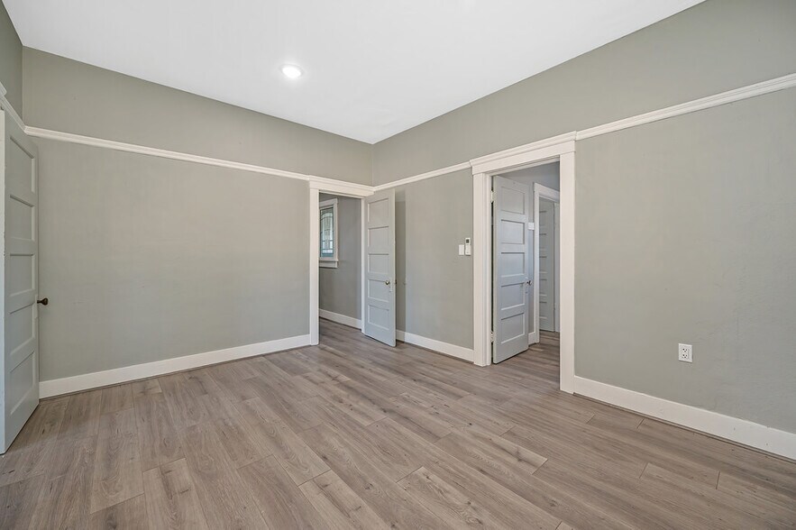 More Photos Of 19435 East St, Woodland Specialty For Sale