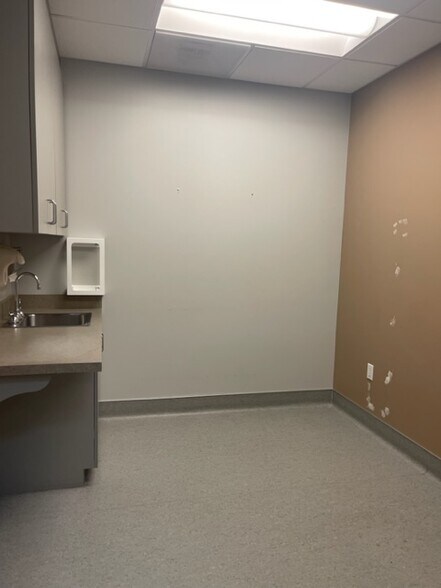 More Photos Of 15944 Los Serranos Country Club Dr, Chino Hills Coworking Space