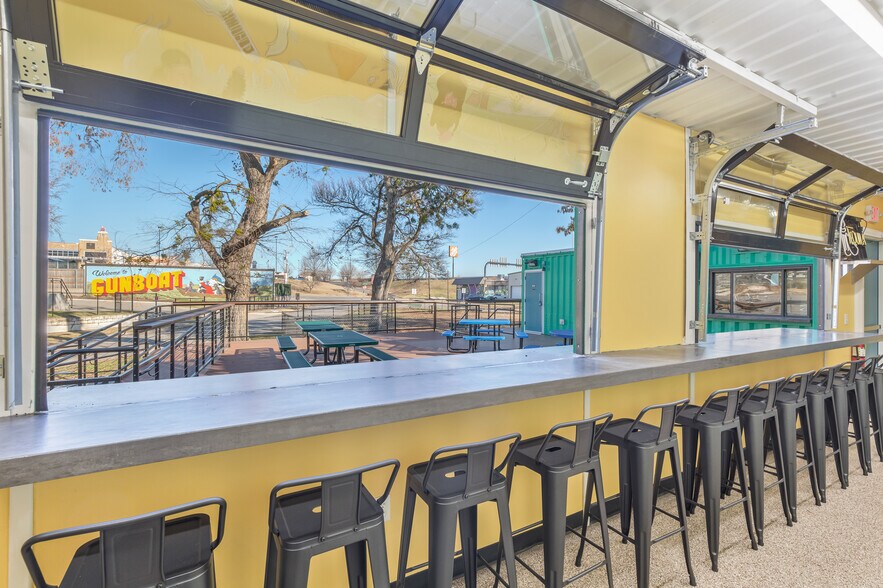 More Photos Of 1121 S Elgin Ave, Tulsa Sports And Entertainment For Lease