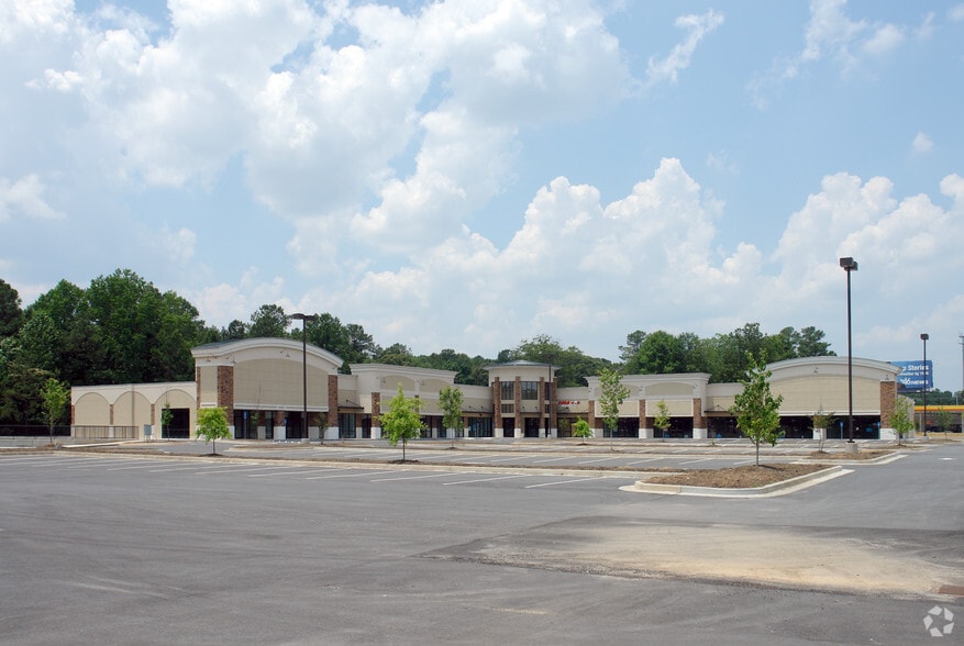 More Photos Of 745 Beaver Ruin Rd, Lilburn Unknown For Lease