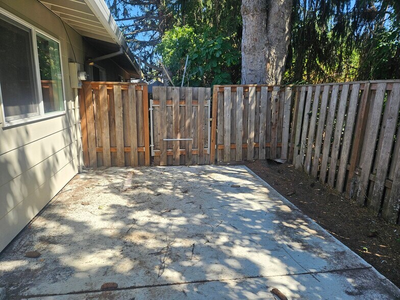 More Photos Of 12920 SE Powell Blvd, Portland Apartments For Sale