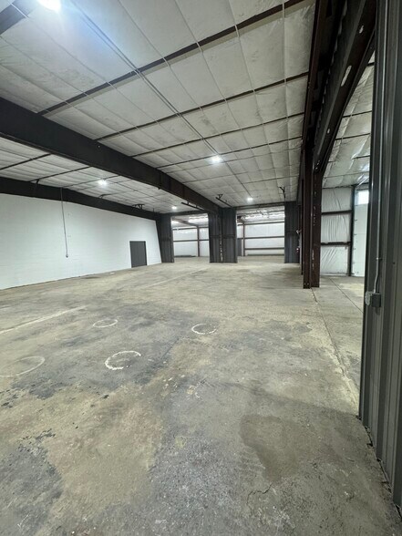 More Photos Of 4315 Gibson Dr, Tipp City Warehouse For Lease