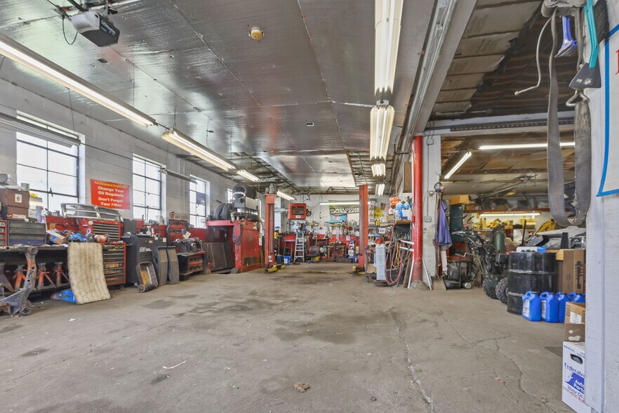 More Photos Of 19 Benefit St, Pawtucket Industrial For Sale