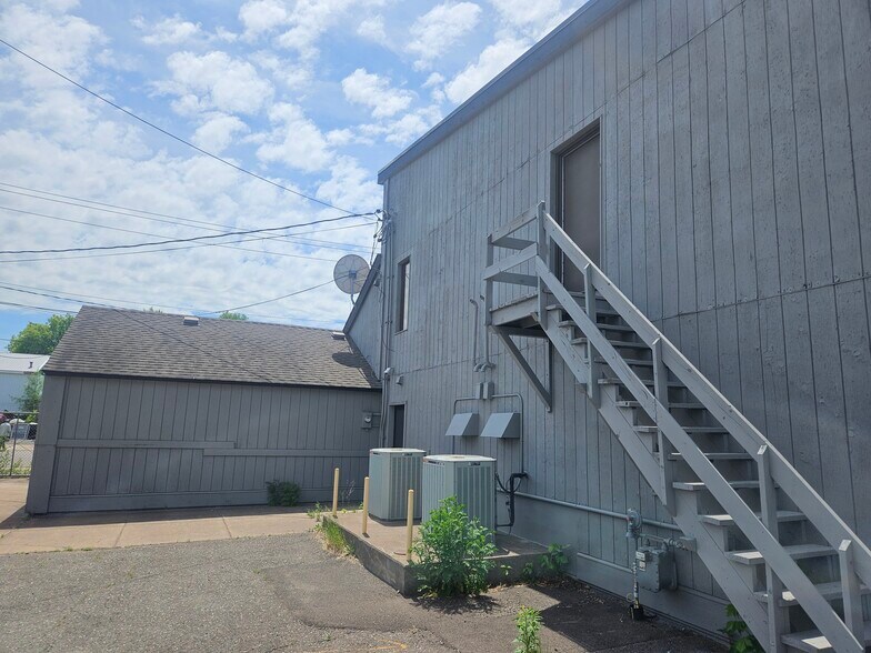 More Photos Of 30 8th St N, Cloquet Office For Sale