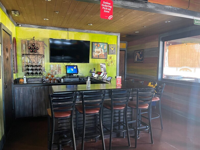 More Photos Of 3480 Ranch Road 620 S, Bee Cave Restaurant For Lease