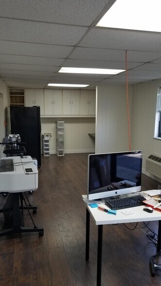 More Photos Of 384-398 Morrison Rd, Columbus Light Manufacturing For Lease