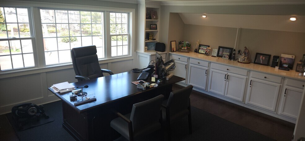 More Photos Of 410 E Main St, Centerport Office Residential For Sale