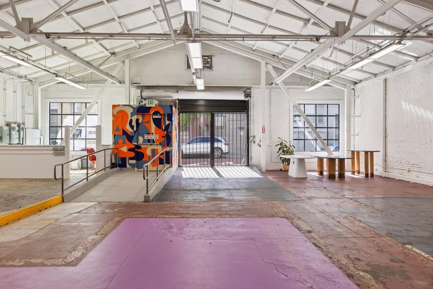 More Photos Of 150 Valencia St, San Francisco Storefront Retail Office For Lease