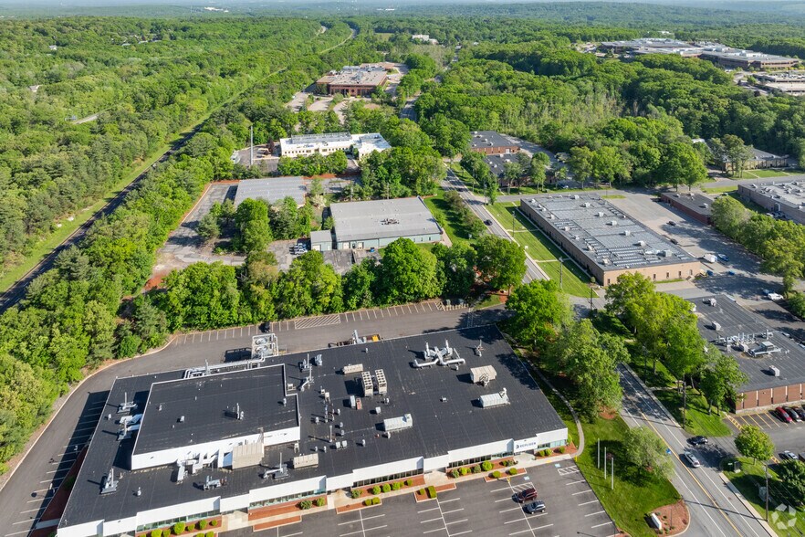 More Photos Of 100-106 South St, Hopkinton Light Manufacturing For Lease