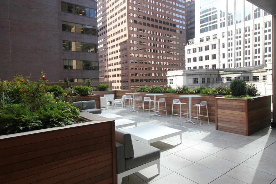 More Photos Of 1700 Market St, Philadelphia Office For Lease