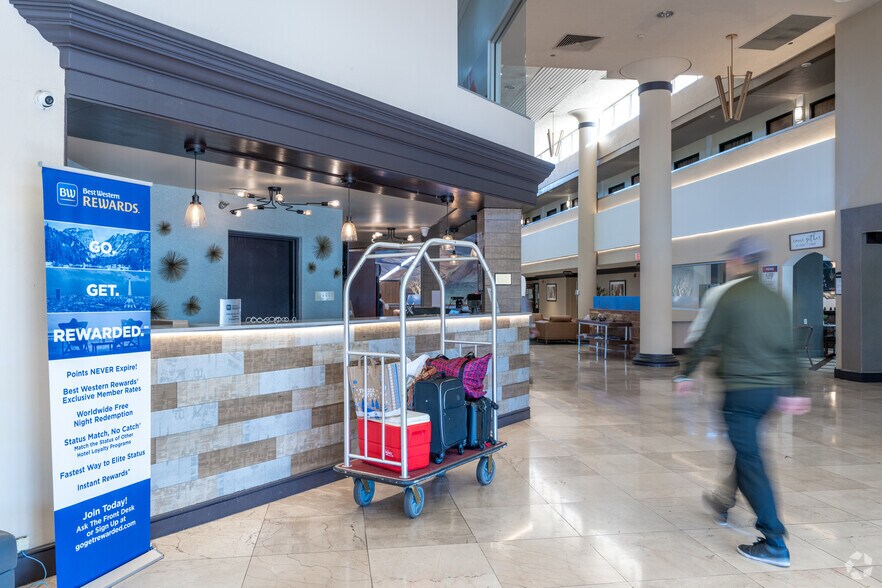 More Photos Of 6655 Gateway Blvd W, El Paso Hotel For Sale