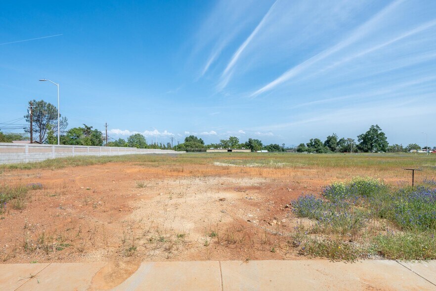 More Photos Of 3893 Aviation Dr, Redding Land For Sale