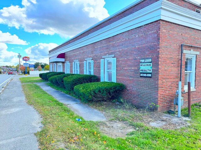 More Photos Of 676 Broadway, Bangor Office For Lease