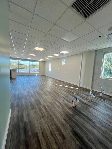 More Photos Of 1902 W Kennedy Blvd, Tampa Office For Lease